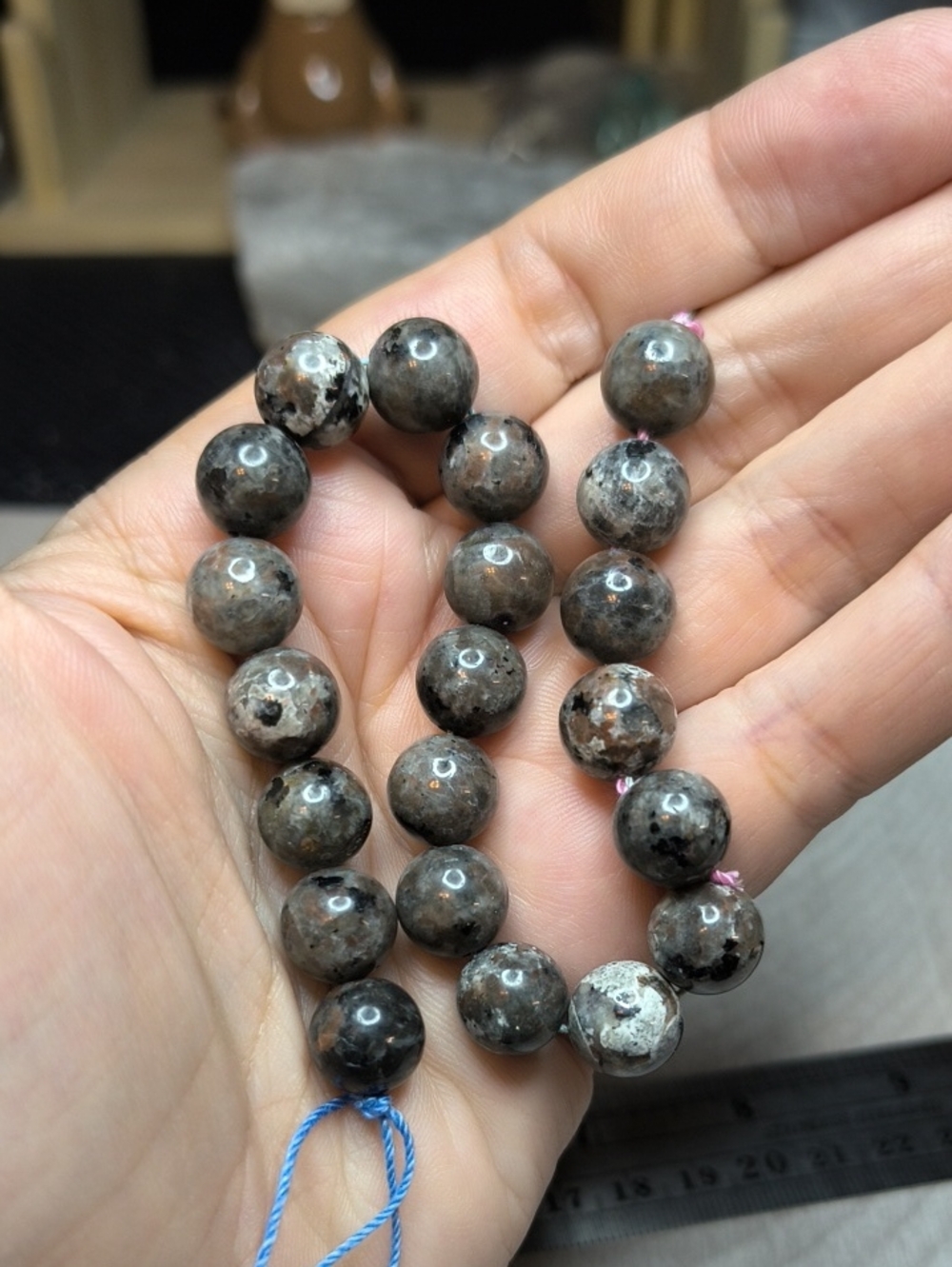 #7- 10mm Yooperlite (Fluorescent Sodalite-Syenite) 8-Inch Bead Strand